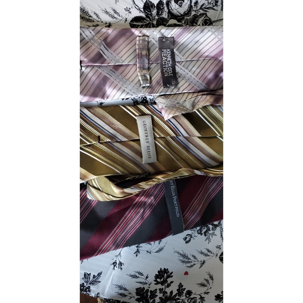 Assorted ties - Picture 4 of 4
